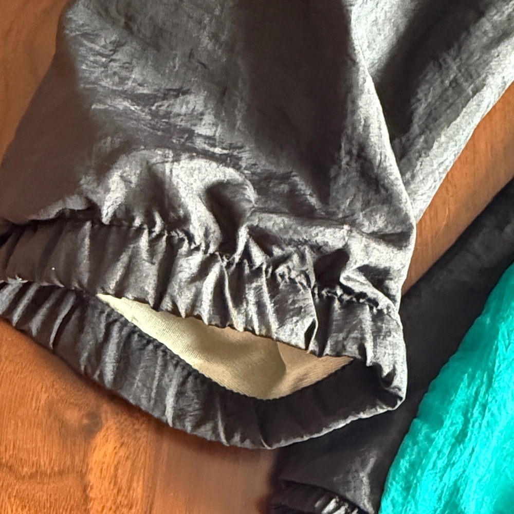 VINTAGE and rare 90 Jack Daniels Jacket - hilton Black, Purple, Teal - large men - Picture 3 of 8